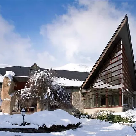 Mercure Saint-lary 4* 圣拉里苏朗