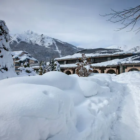 Mercure Saint-lary 酒店
