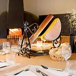 Ξενοδοχείο Mercure Saint-lary