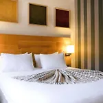 Mercure Saint-lary فندق 4*