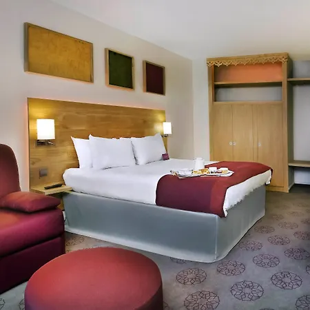 Hotel Mercure Saint-lary 4*