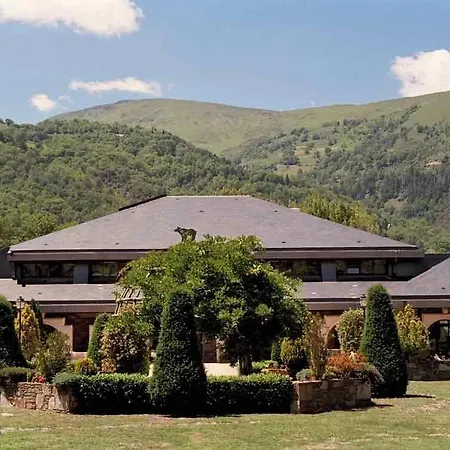 فندق Mercure Saint-lary سانت لاري سولون