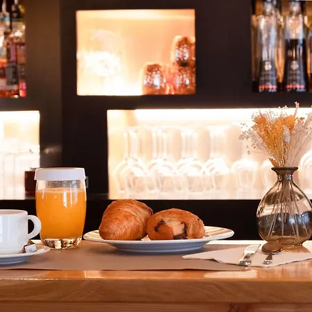 Mercure Saint-lary فندق سانت لاري سولون