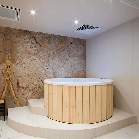 Mercure Saint-lary Hotel 4*