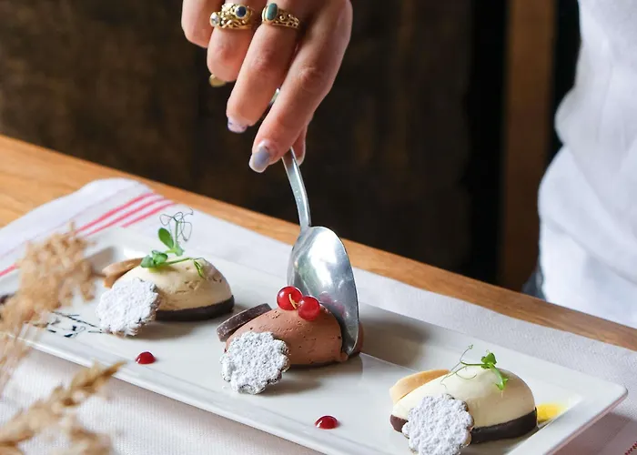 Отель Mercure Saint-lary