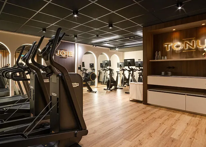 Hotell Mercure Saint-lary